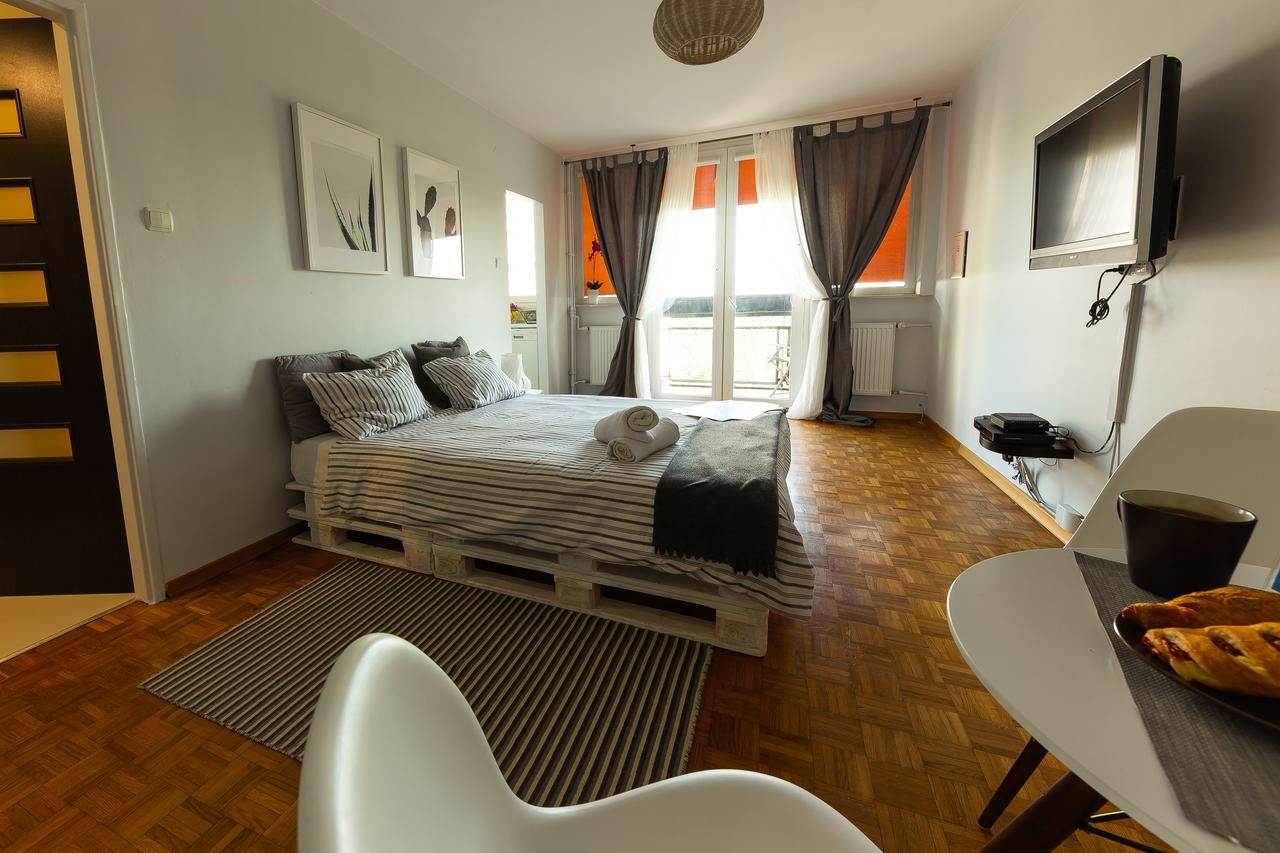 Warszawa Apartamenty - Promyk エクステリア 写真